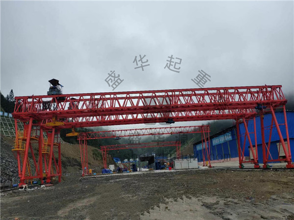 盛华集团丨雷榕高速项目4台山东门机投入施工